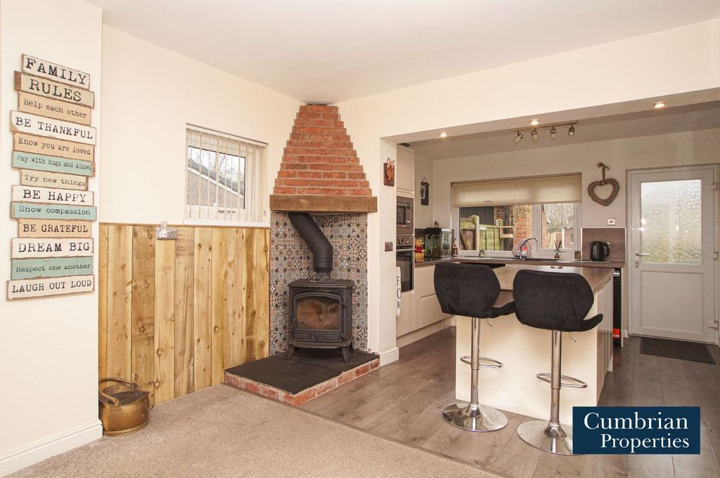 Property photo 2 of 16 Lounge/Dining Kitchen