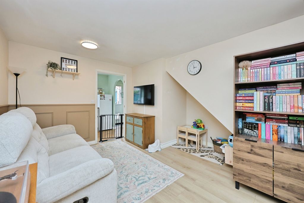 Property photo 3 of 12
