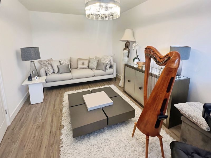 Property photo 3 of 18 Photo 10