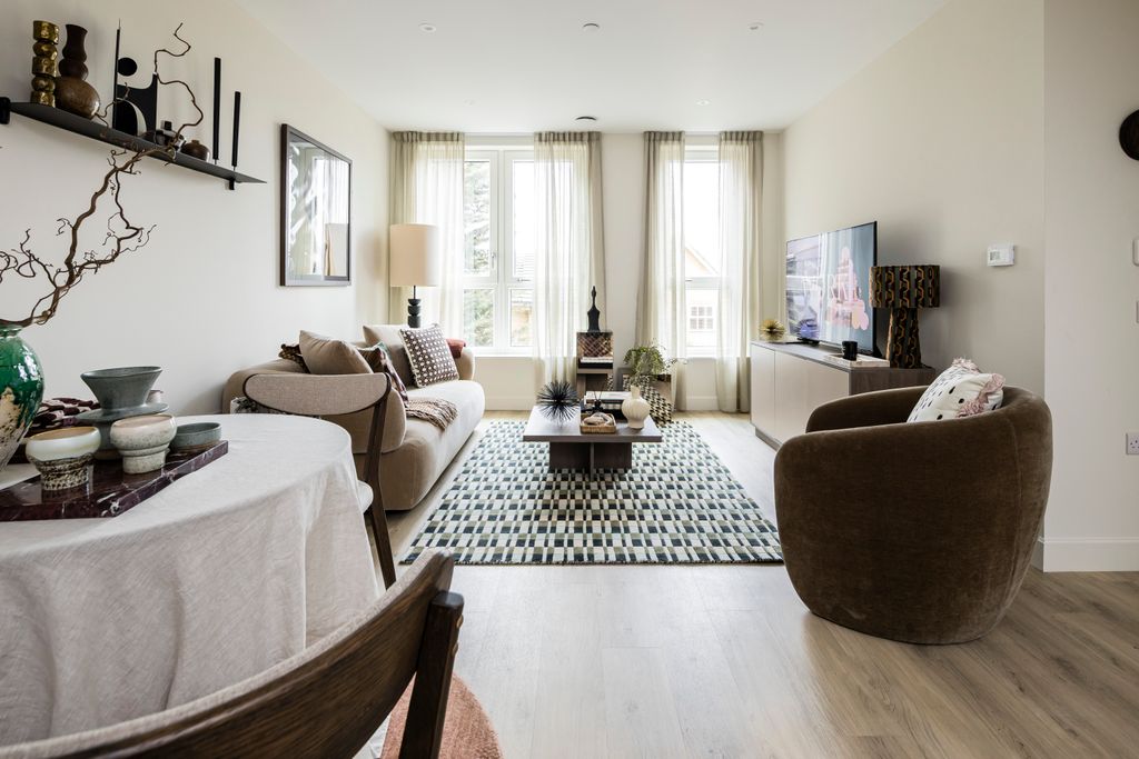 Property photo 3 of 14