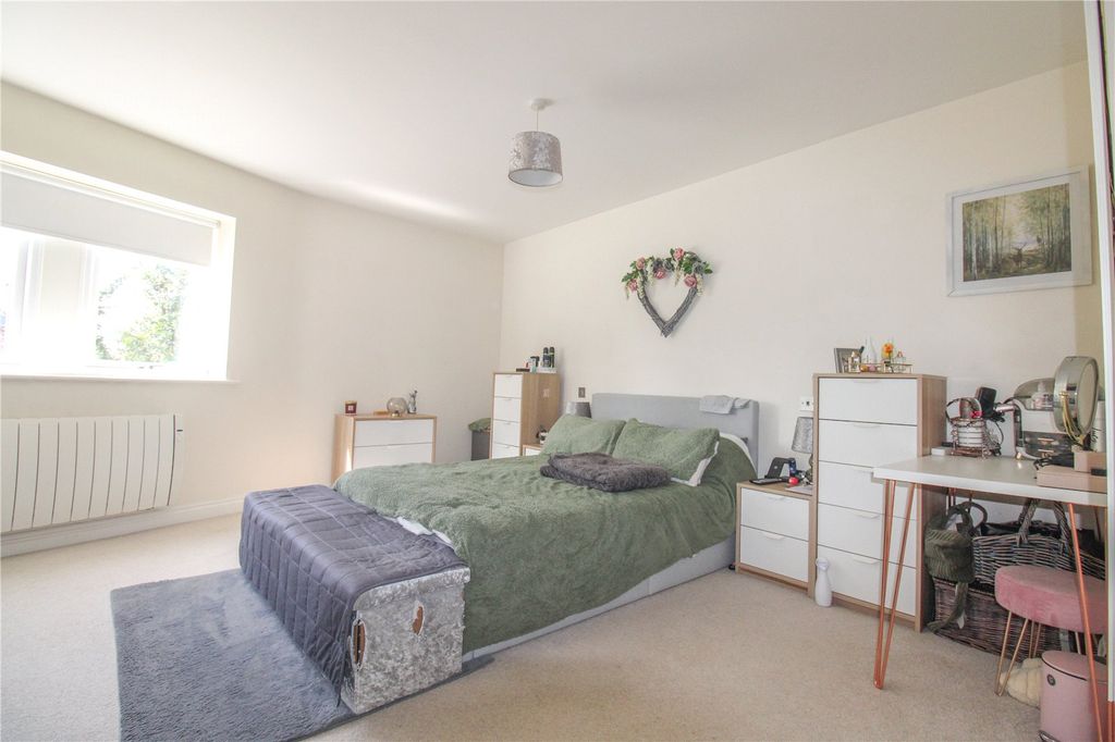 Property photo 3 of 10 Picture No. 02