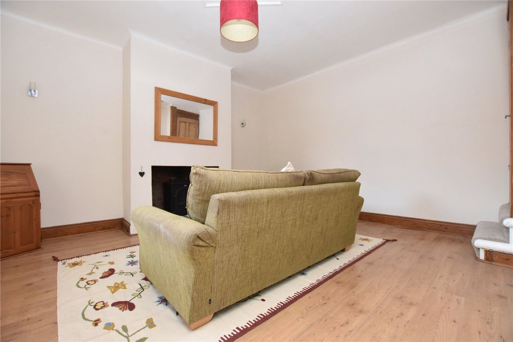 Property photo 3 of 15 Picture No. 10