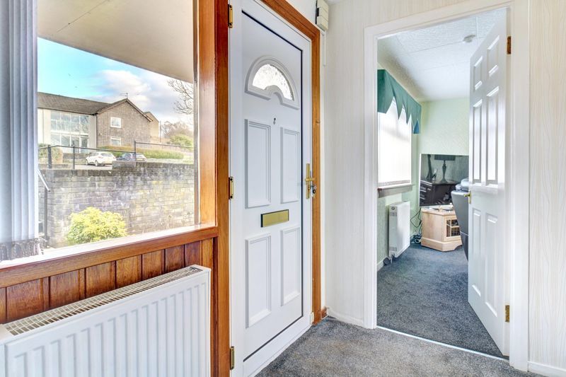 Property photo 2 of 24 Hall