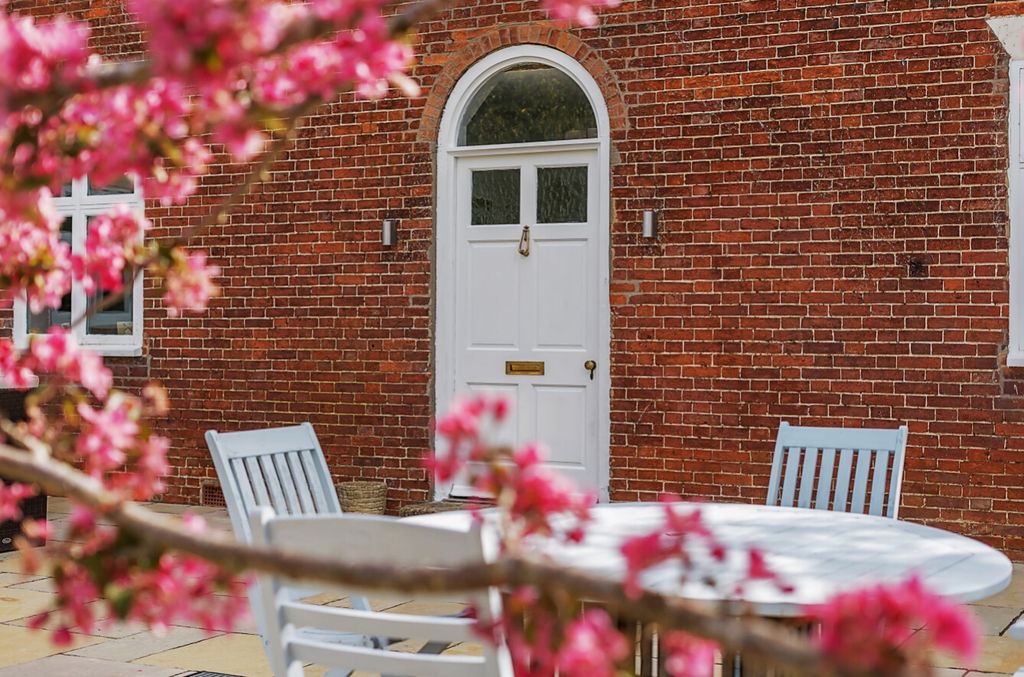 Property photo 1 of 22 1115145 (13)