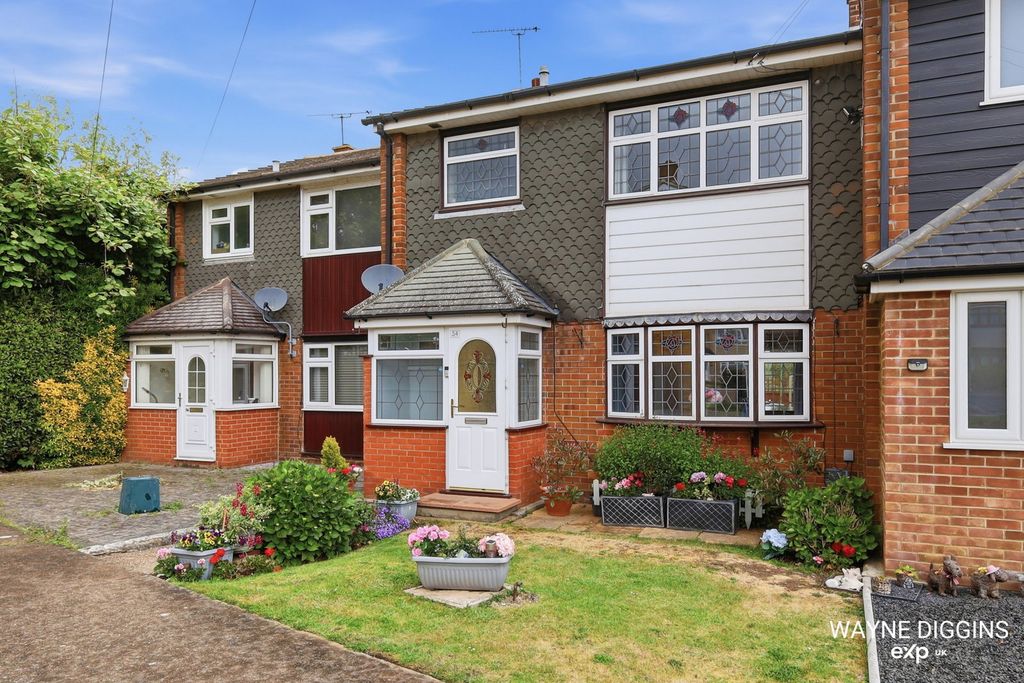 Property photo 1 of 32