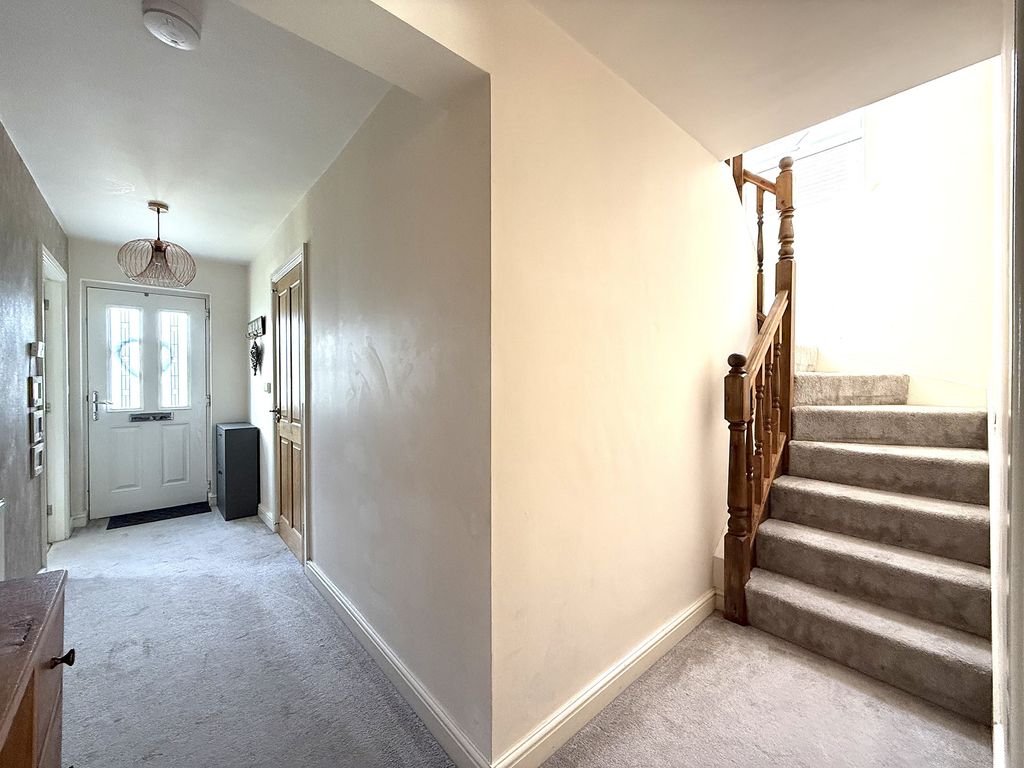 Property photo 3 of 36