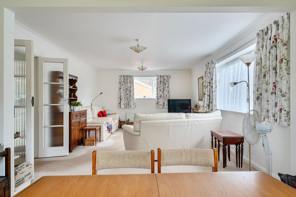 Property photo 2 of 19