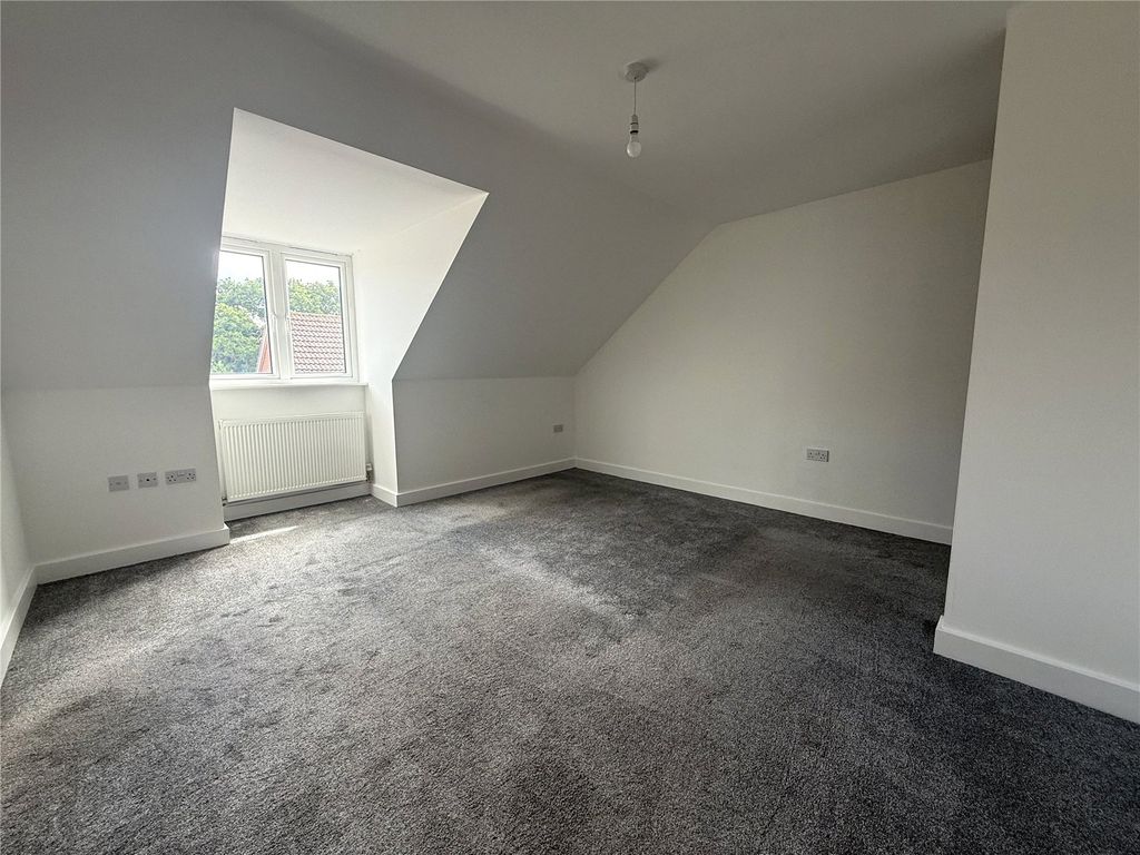 Property photo 3 of 9 Picture No. 05