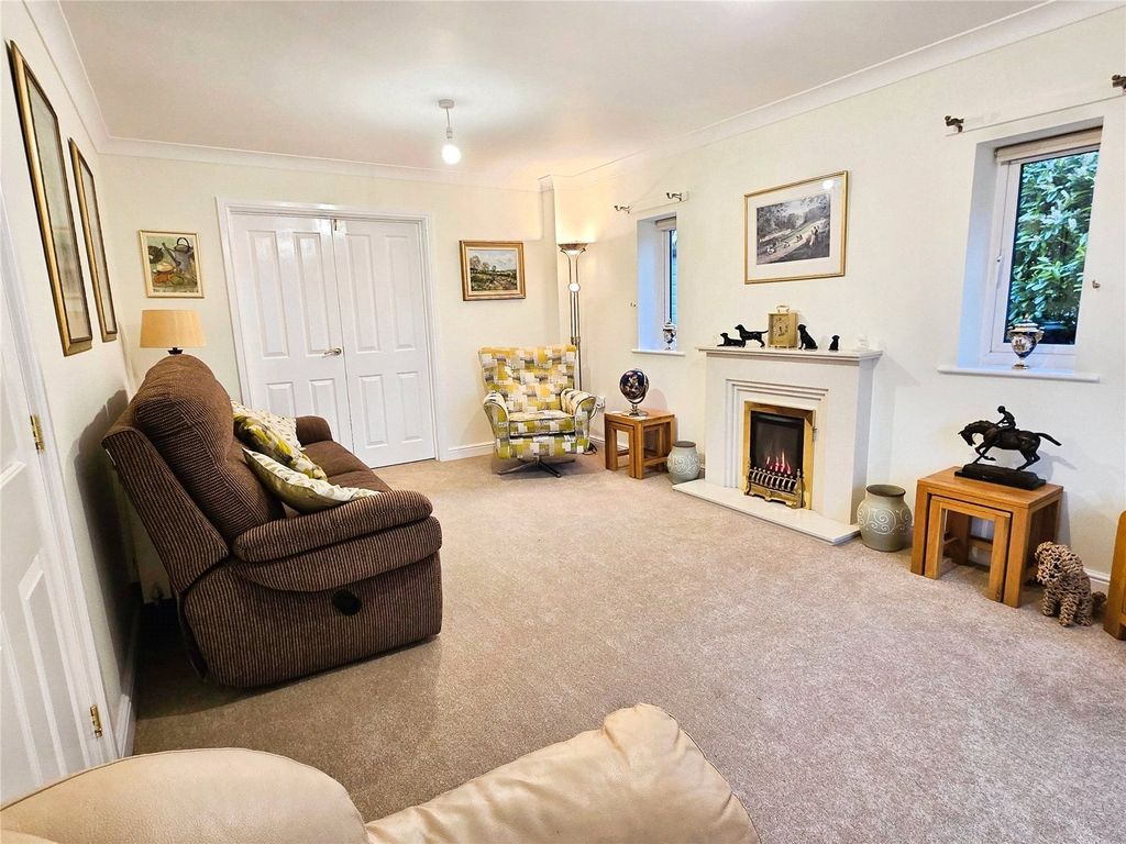 Property photo 2 of 18 Living Room