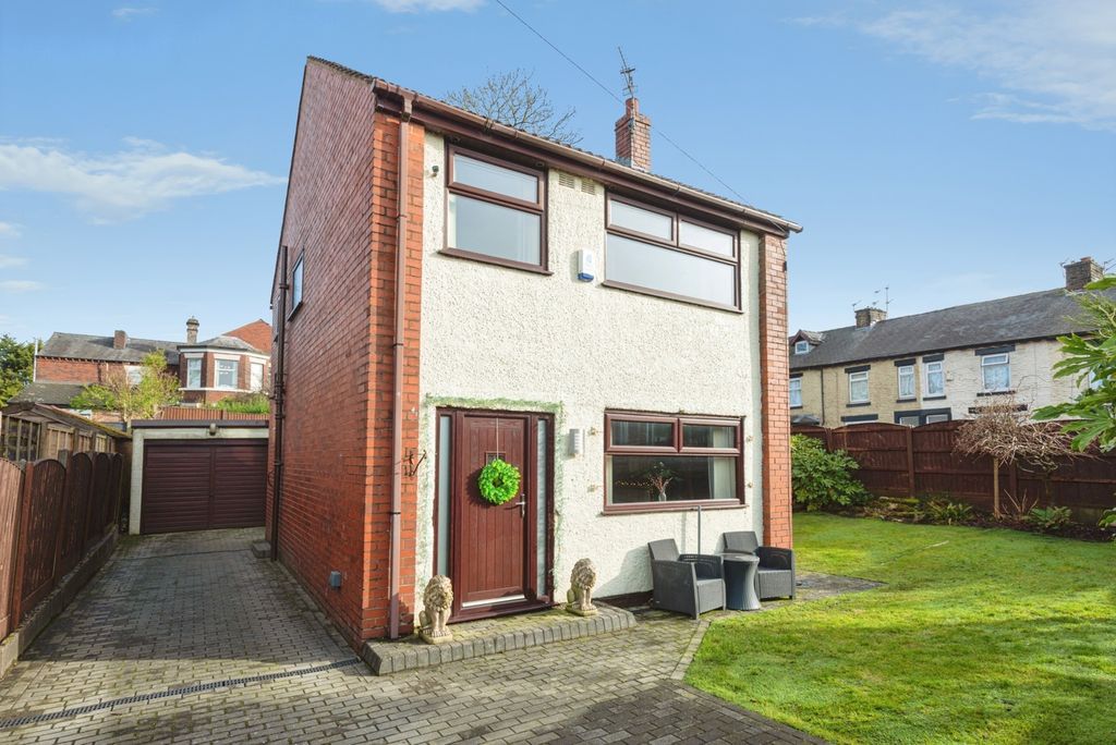 Property photo 1 of 12 Photo