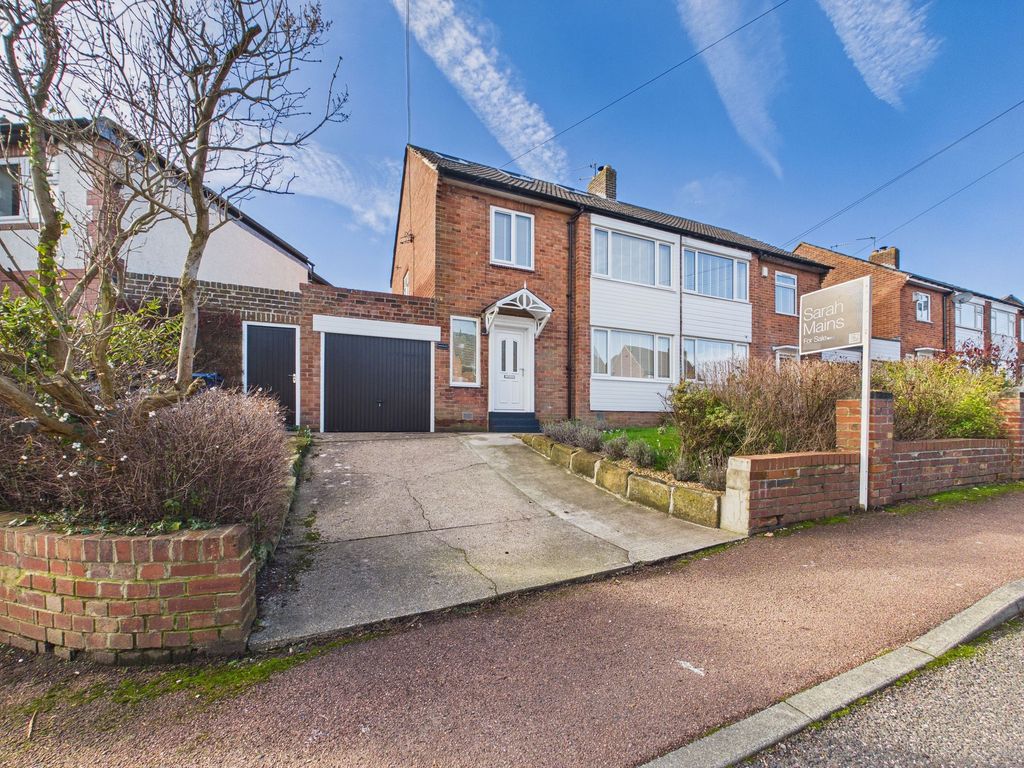 Property photo 1 of 12 External