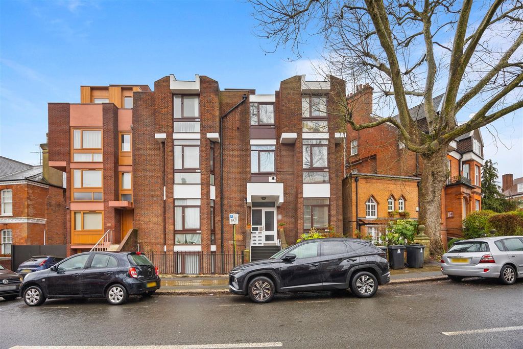 Property photo 2 of 14