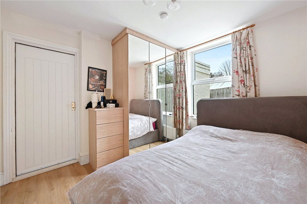 Property photo 2 of 7 Picture No. 01