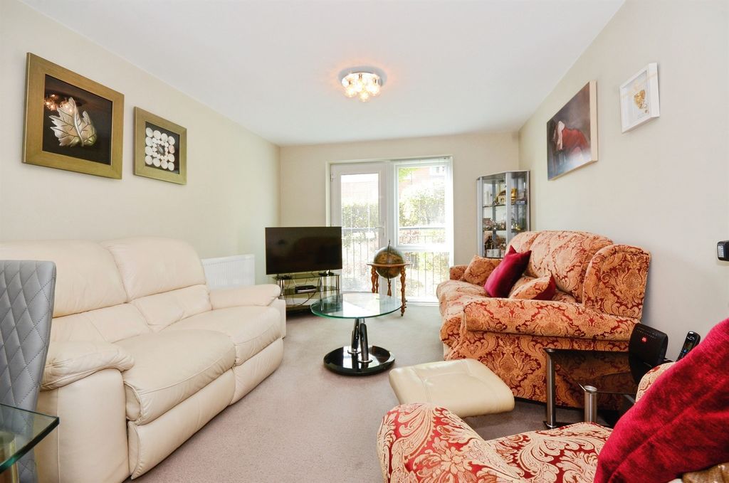 Property photo 2 of 13