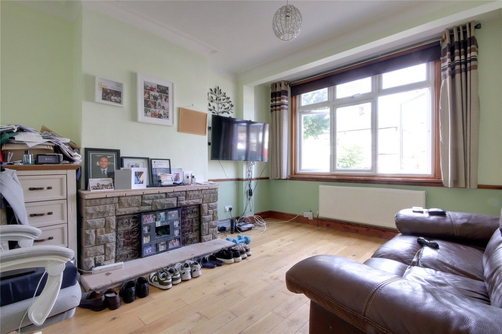 Property photo 3 of 15 Picture No. 19