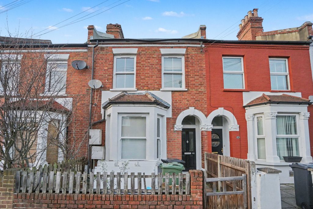 Property photo 1 of 24 64 Natal Road, Streatham, London, Sw16 6Hz
