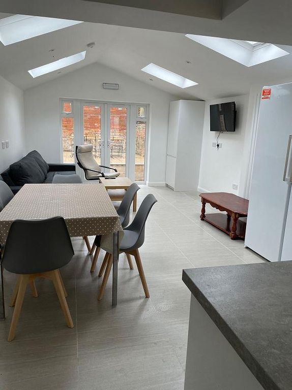 Property photo 2 of 12 Dining Area