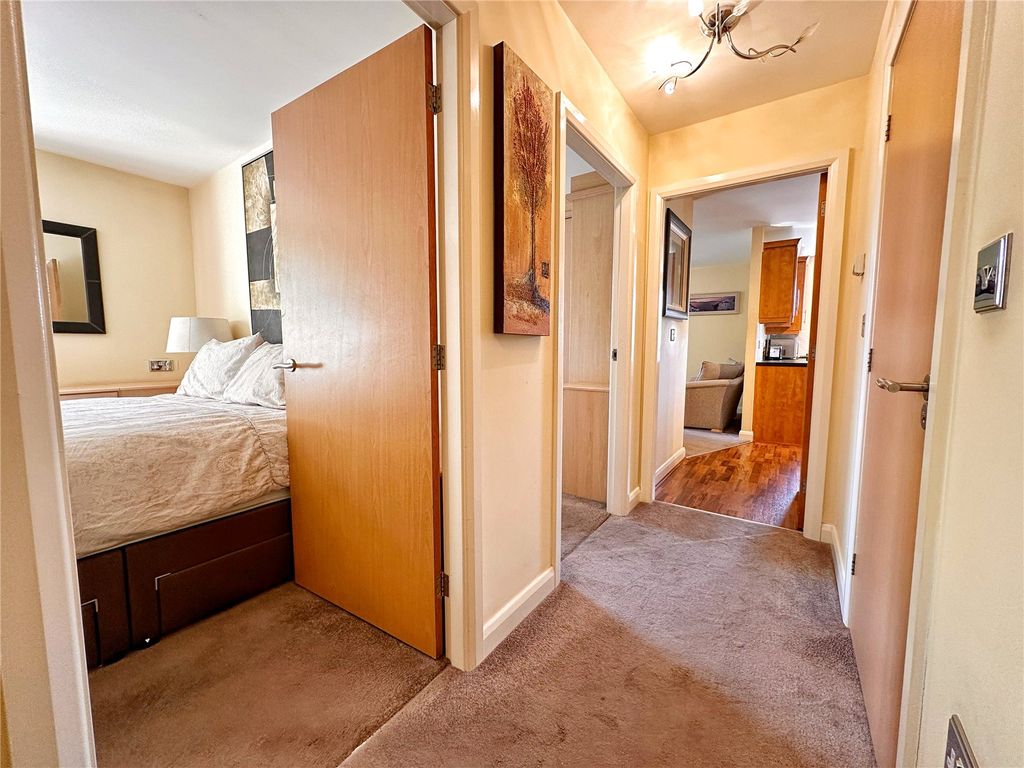 Property photo 2 of 16 Hallway