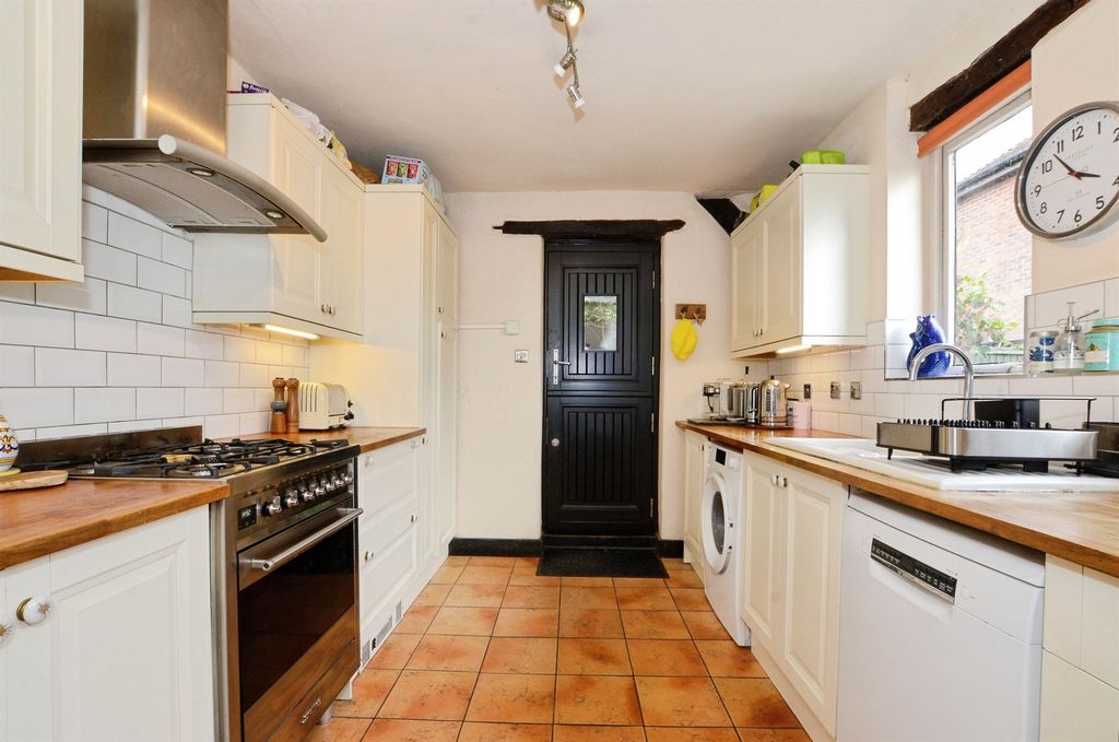 Property photo 2 of 34