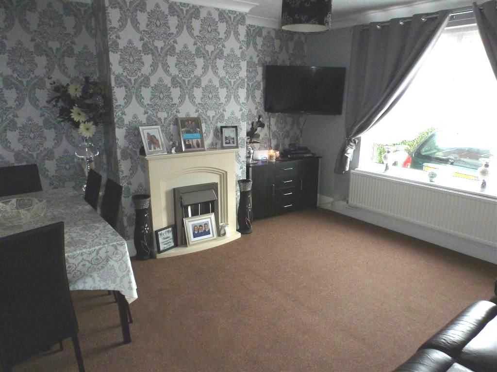 Property photo 2 of 6 Living Room
