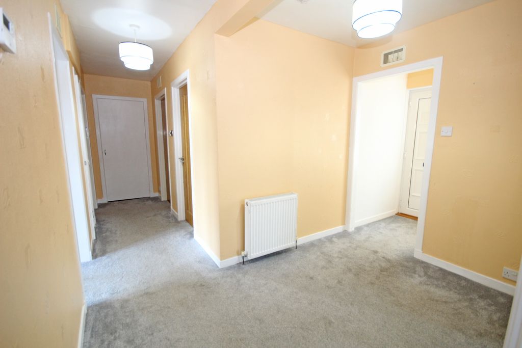 Property photo 2 of 35