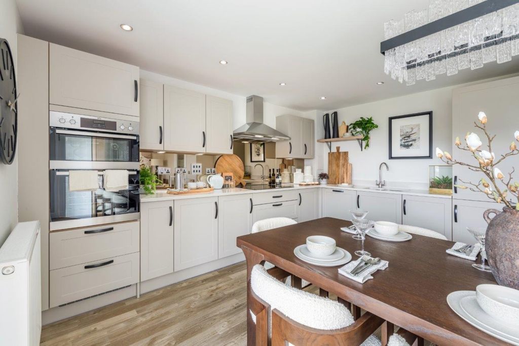 Property photo 3 of 10 Kitchen/Dining Area In 4 Bed Detached Home