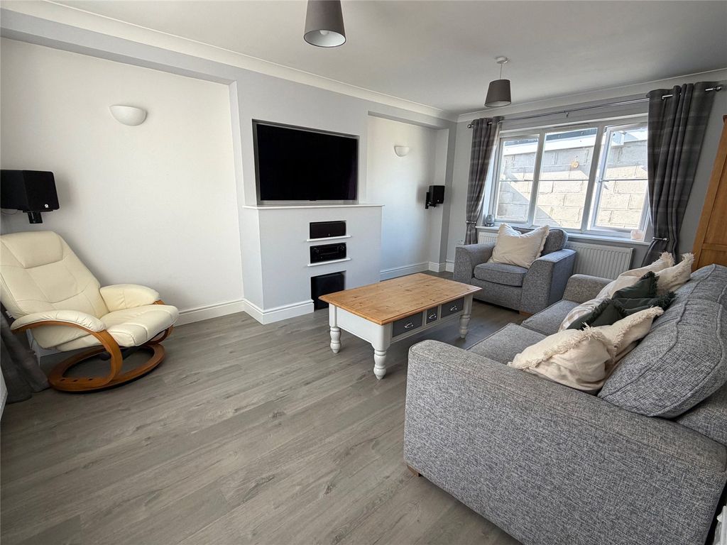 Property photo 3 of 26 Picture No. 14