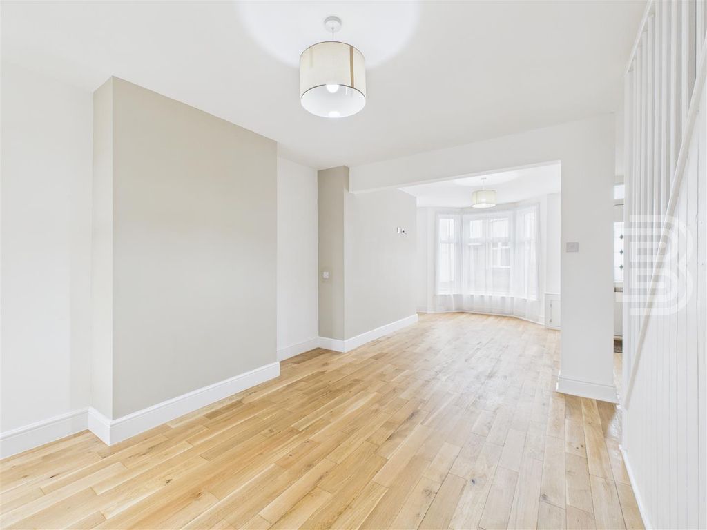 Property photo 2 of 20 Cam05587G0-Pr0058-Still004.Jpg