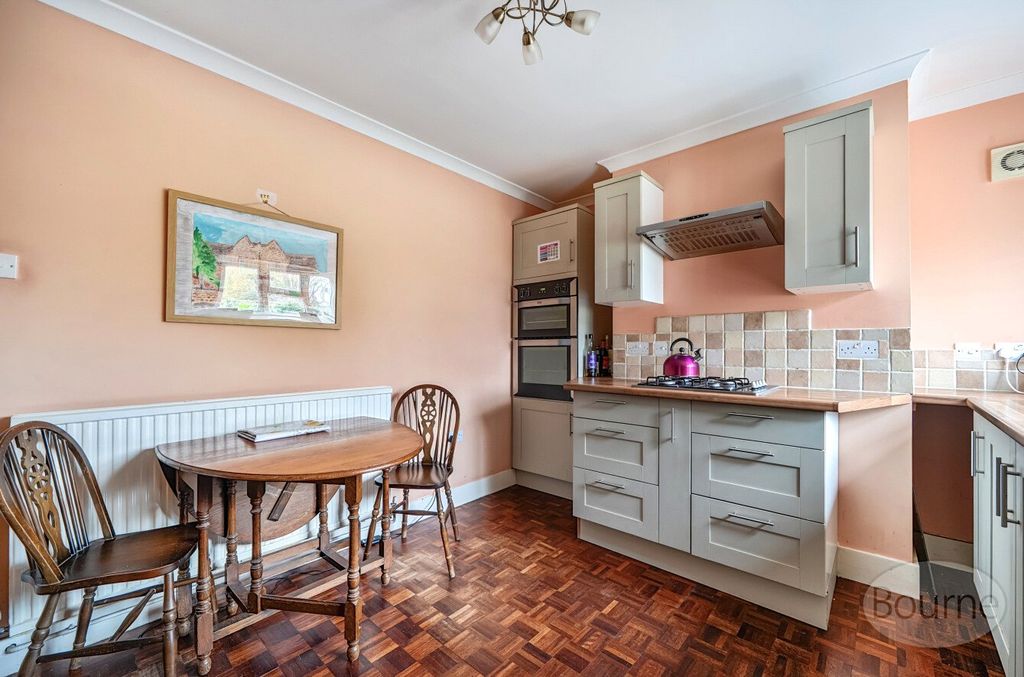 Property photo 3 of 16 Picture No. 17