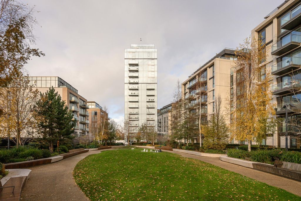 Property photo 2 of 15 Exterior