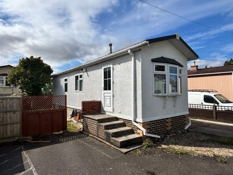 Property photo 1 of 13 Side