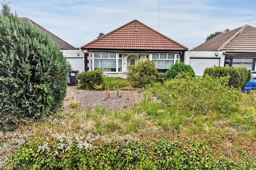 Property photo 3 of 21 146 Common Lane, Birmingham B26 3Dn