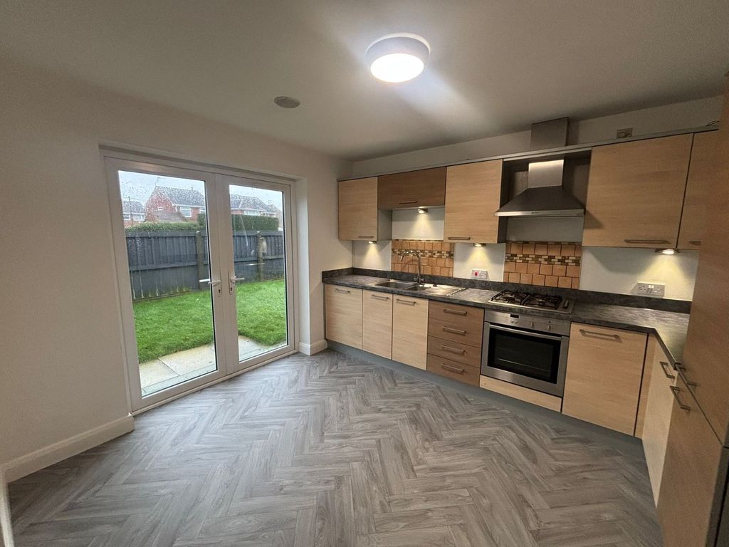 Property photo 3 of 8 Picture No. 05