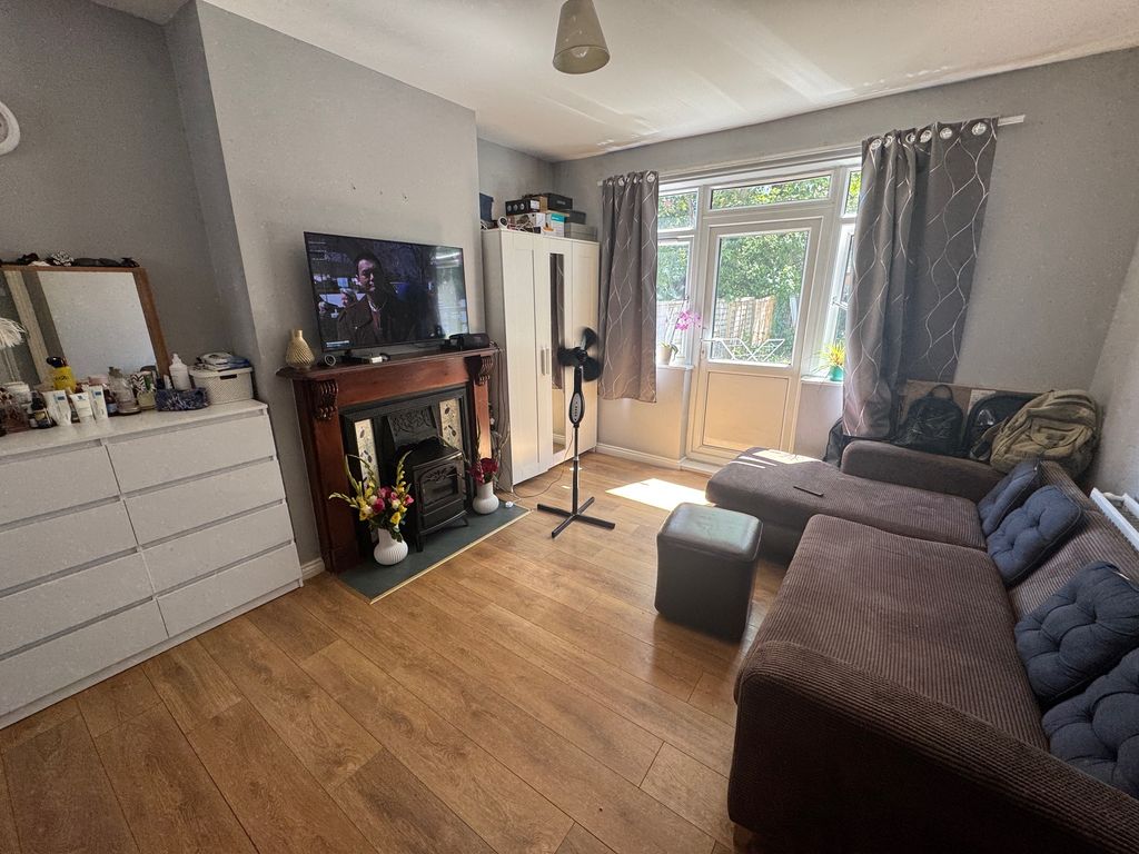 Property photo 3 of 14