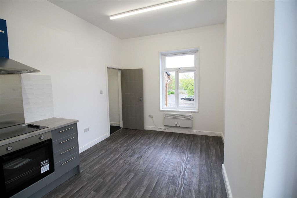 Property photo 1 of 8 Living Area.Jpg