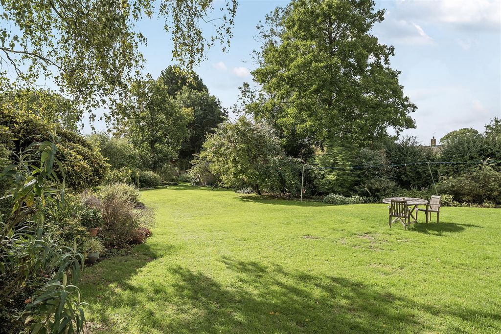 Property photo 3 of 26 Garden