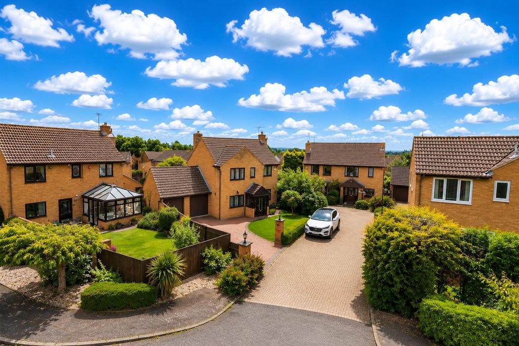 Property photo 1 of 19 4F993456-B9C1-4D2F-90B2-91F6Cff92064.Png