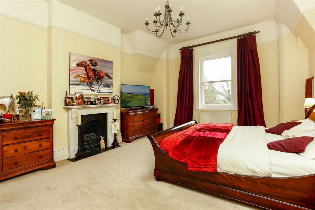 Additional image 10 of 6 bed detached house for saleChristchurch Road, Cheltenham GL50