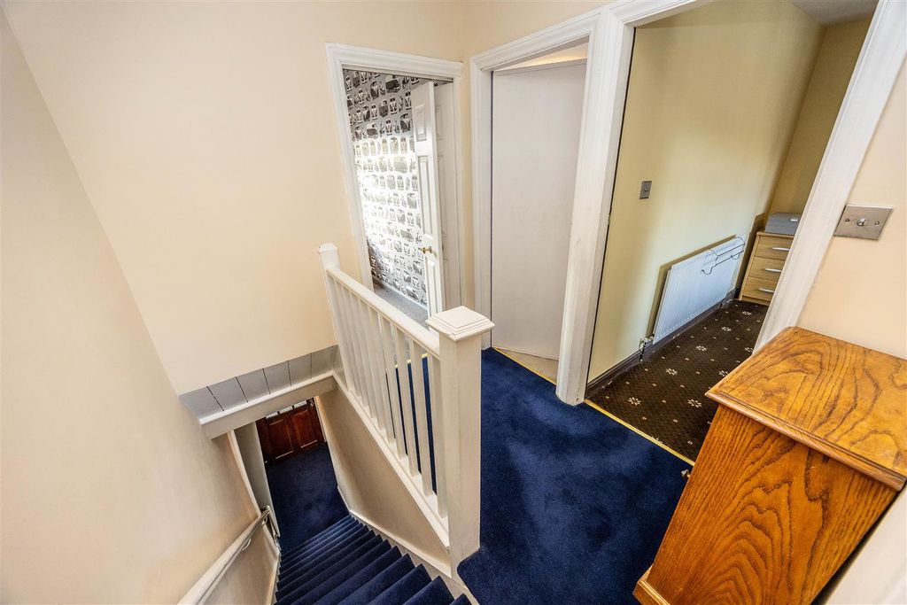 Property photo 3 of 29 28Ihtshelf-140126-26.Jpeg