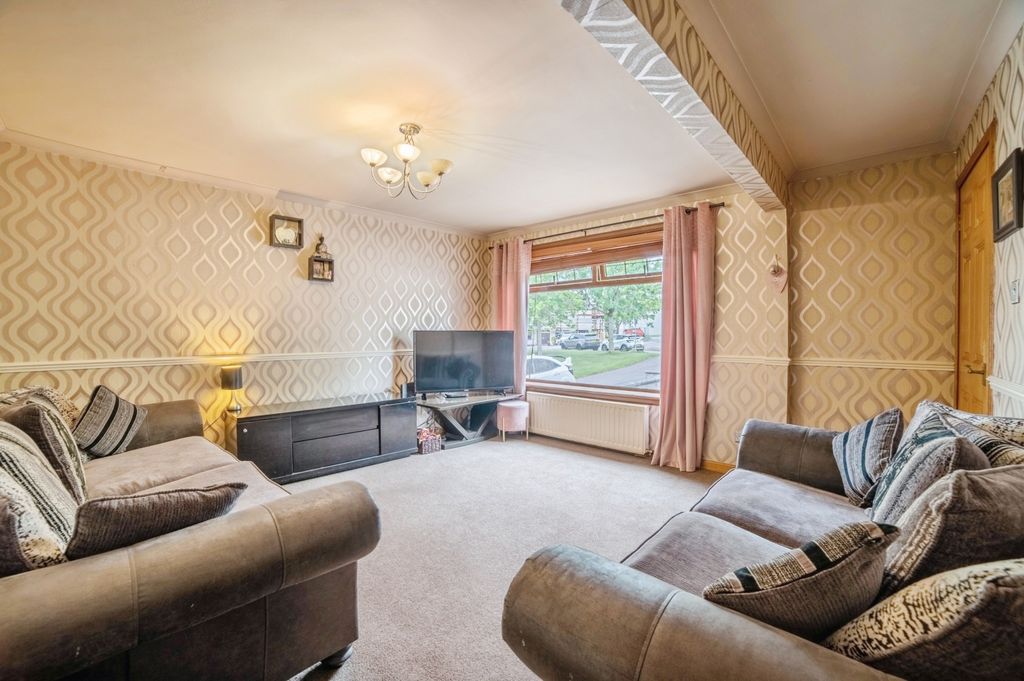 Property photo 3 of 16 Image 2