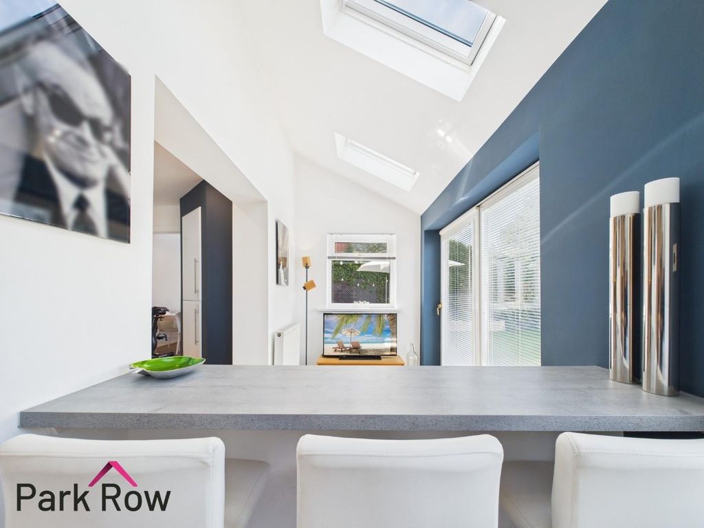 Property photo 3 of 27