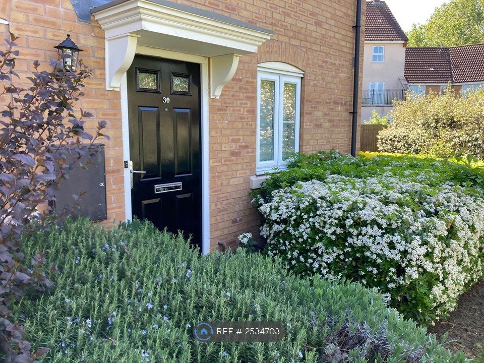 Property photo 2 of 24 Private Entrance To First Floor Maisonette