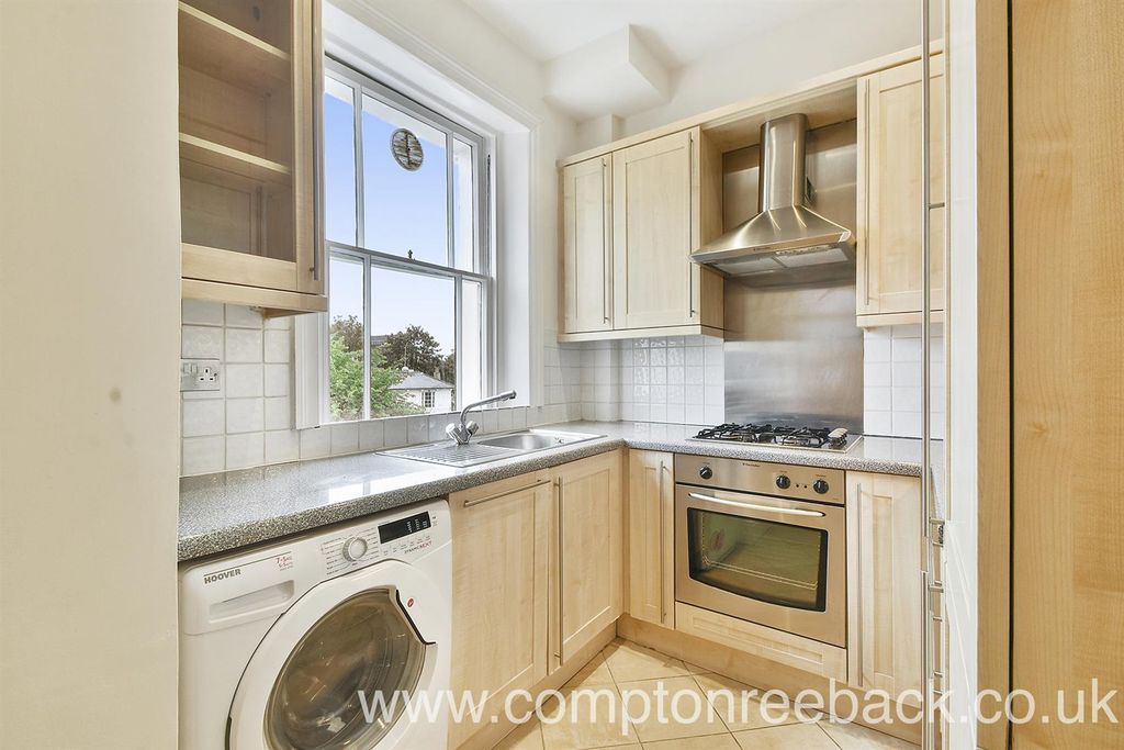 Property photo 2 of 7 Kitchen