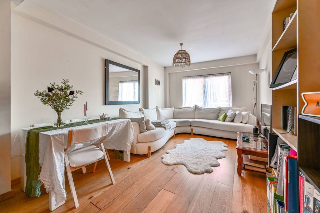 Property photo 3 of 16