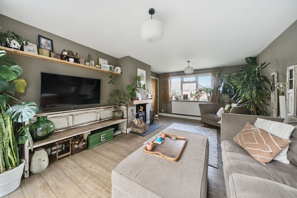 Property photo 3 of 24