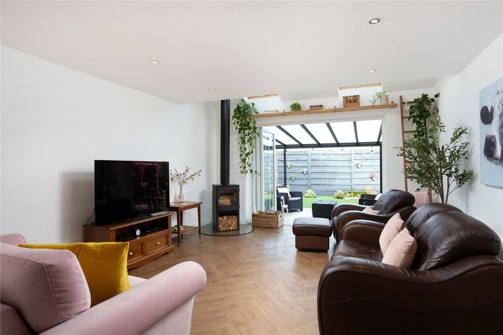 Property photo 3 of 27 3
