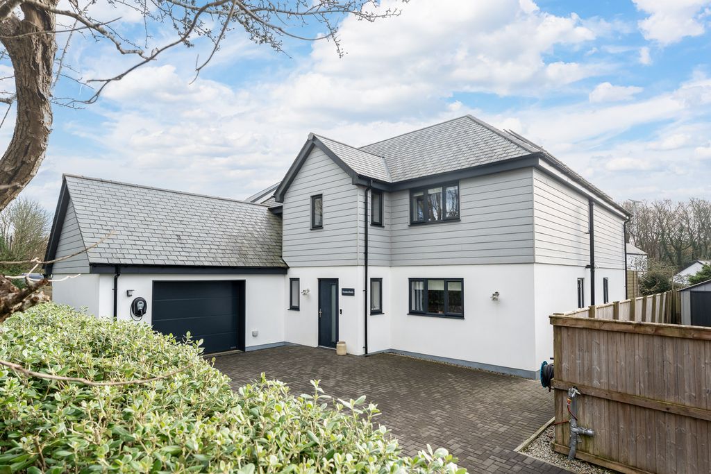 Property photo 2 of 29