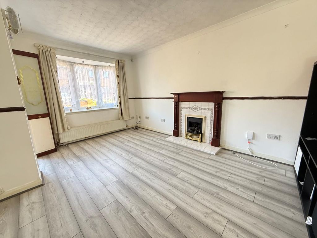Property photo 3 of 9 5.Jpg