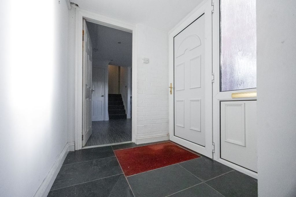 Property photo 3 of 24