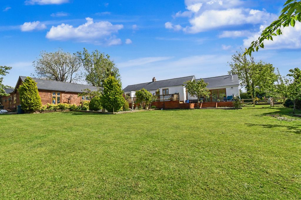 Property photo 1 of 22